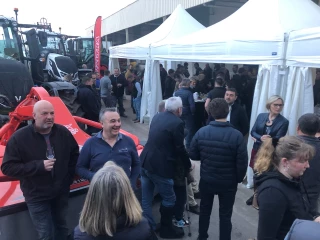 Buchez met Valtra et Fendt en lumière lors de ses portes ouvertess