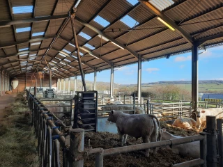 Soixante places disponibles