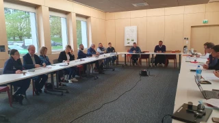 Le travail se poursuit