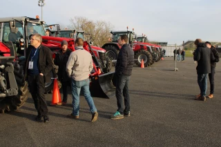 Tour de chauffe à Magny-Cours pour Massey Ferguson